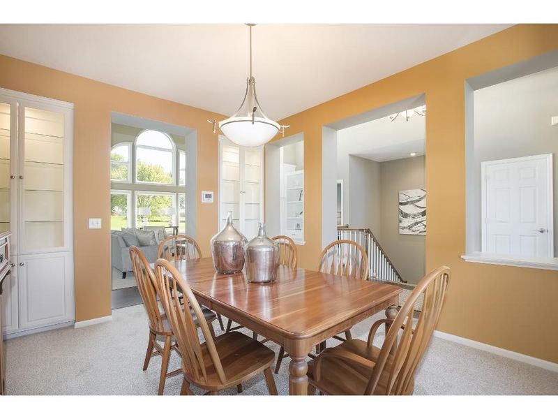 7123 Howard Ln, Eden Prairie, MN 55346