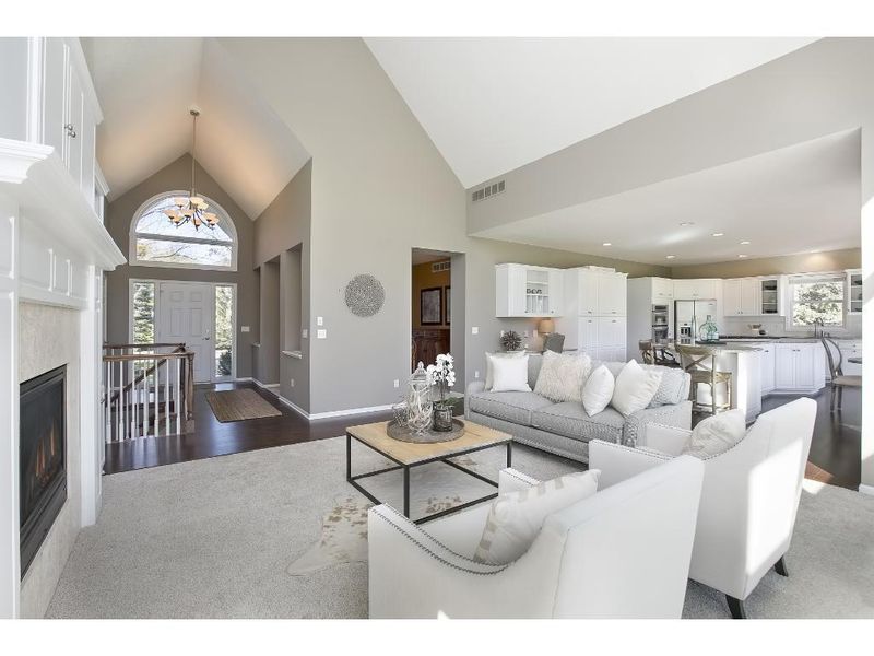 7123 Howard Ln, Eden Prairie, MN 55346