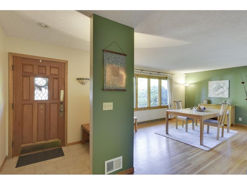 2319 Gettysburg Ave S, Saint Louis Park, MN 55426