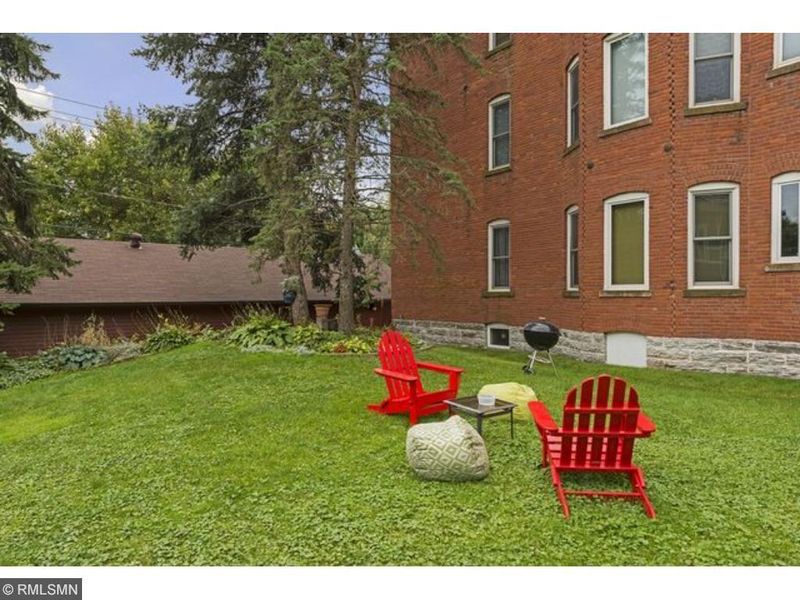 528 Ashland Ave #4, Saint Paul, MN 55102