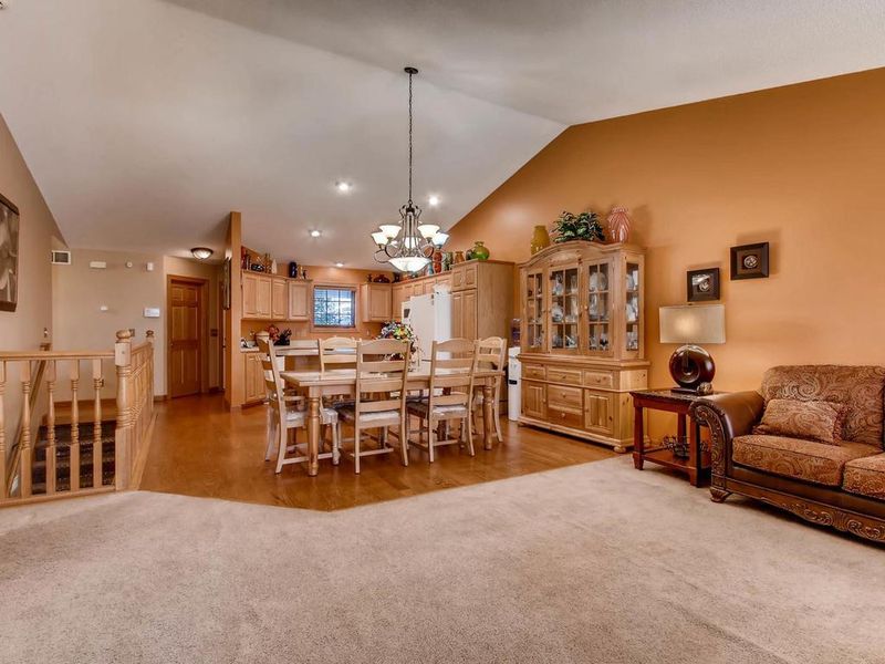 5909 Creekview Ln N, Brooklyn Park, MN 55443