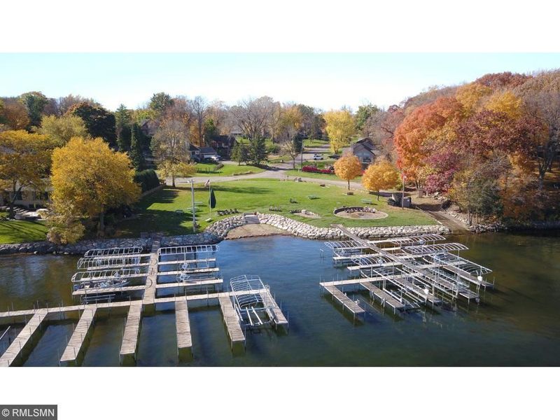 4430 Shady Ln, Mound, MN 55364