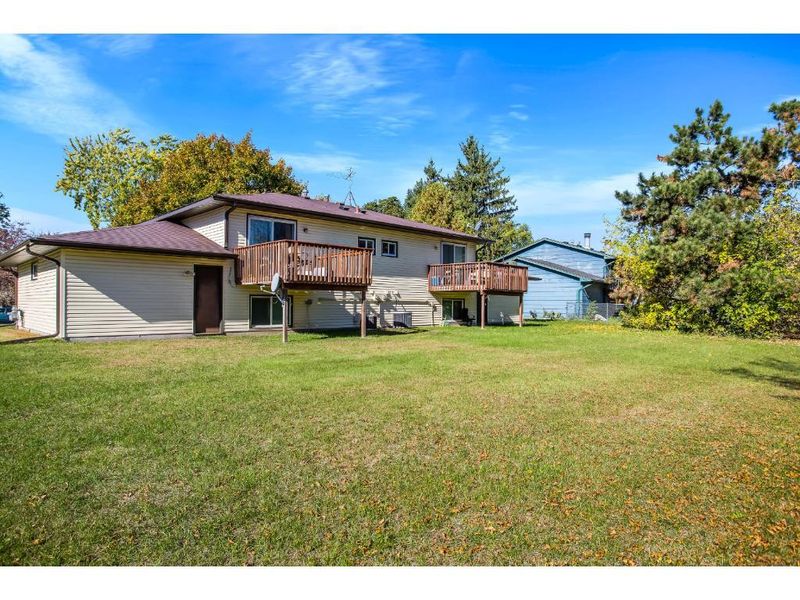 8442 Sumter Cir N, Brooklyn Park, MN 55445