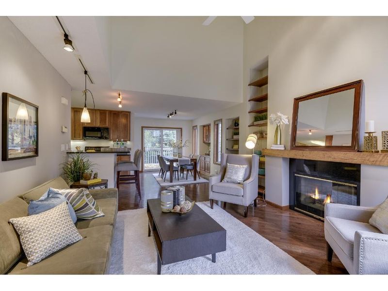 1057 Fillmore Cir NE, Fridley, MN 55432
