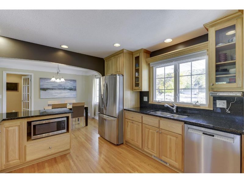 2650 Forest Dale Rd, New Brighton, MN 55112
