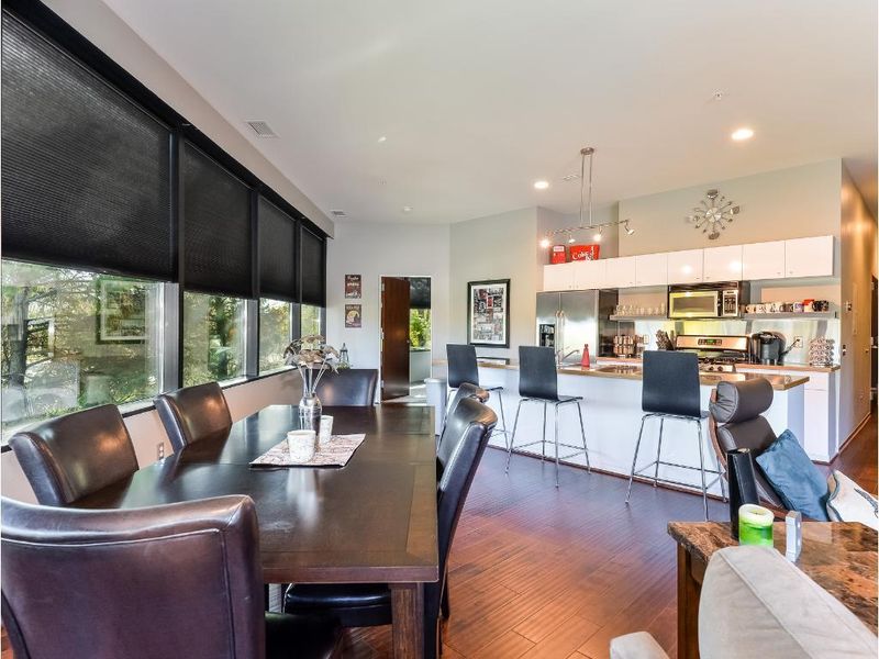 5601 Smetana Dr #213, Minnetonka, MN 55343