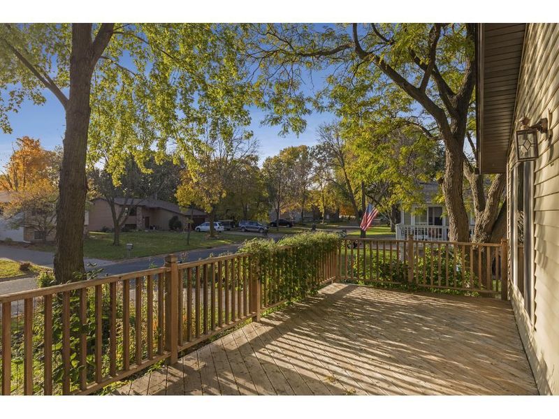 6532 Meadowlark Ln N, Maple Grove, MN 55369