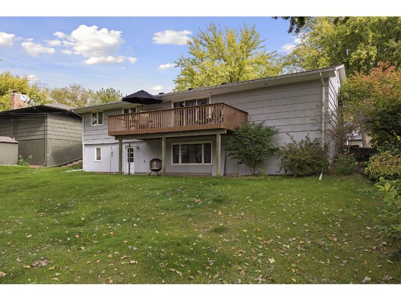 2430 Gettysburg Ave S, Saint Louis Park, MN 55426