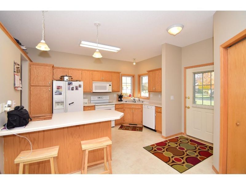 196 Goldfinch Ln, Clearwater, MN 55320