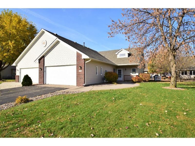 196 Goldfinch Ln, Clearwater, MN 55320