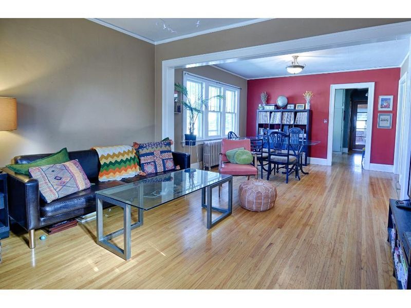 1166 Duluth St, Saint Paul, MN 55106