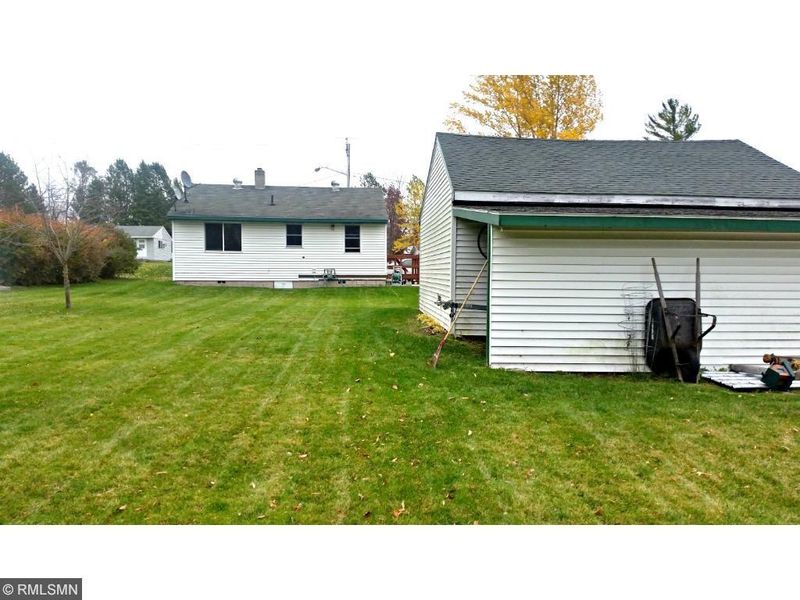 911 Division St, Deer River, MN 56636