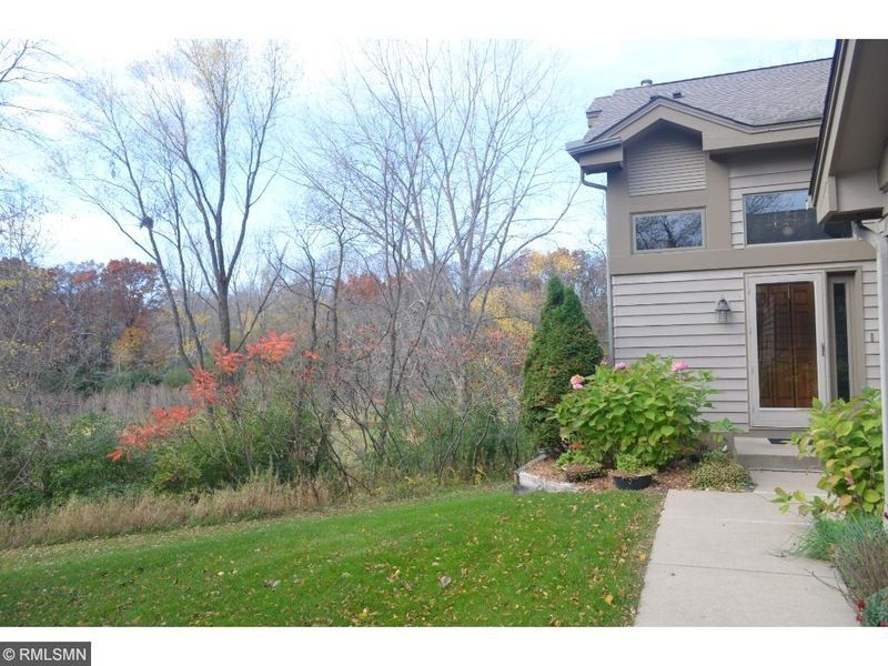 16420 Grenwich Ter, Eden Prairie, MN 55346