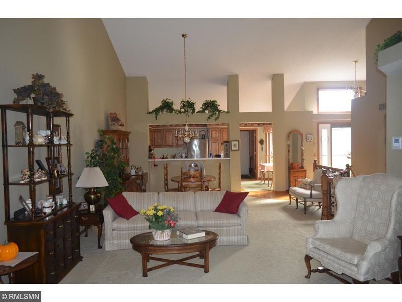 16420 Grenwich Ter, Eden Prairie, MN 55346