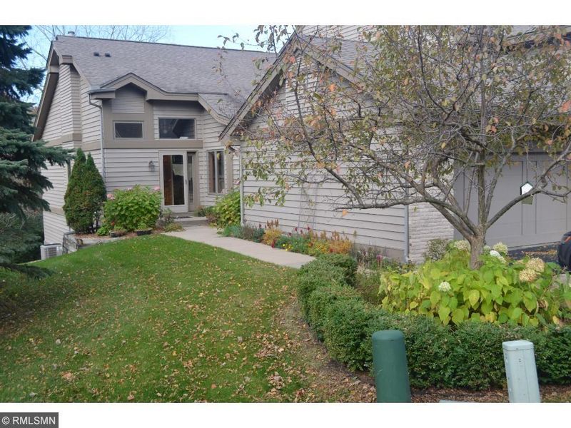 16420 Grenwich Ter, Eden Prairie, MN 55346