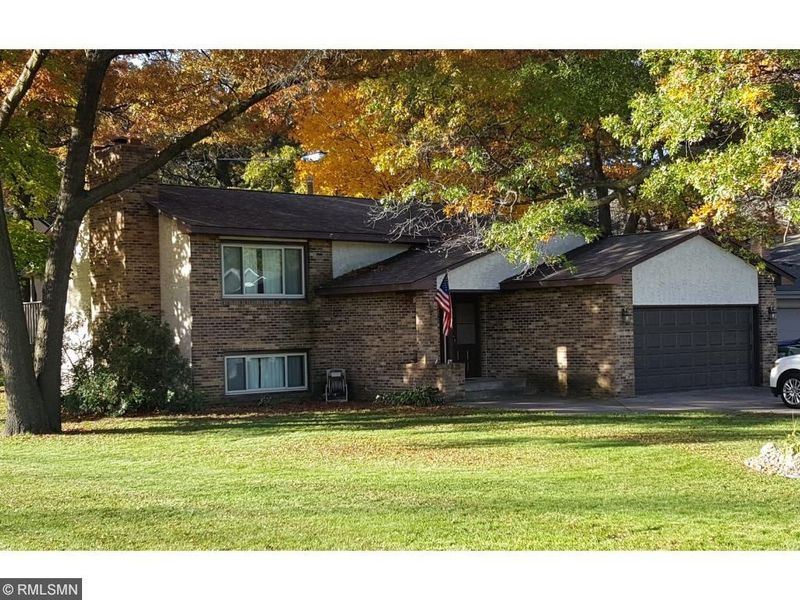 812 86th Ln NW, Coon Rapids, MN 55433