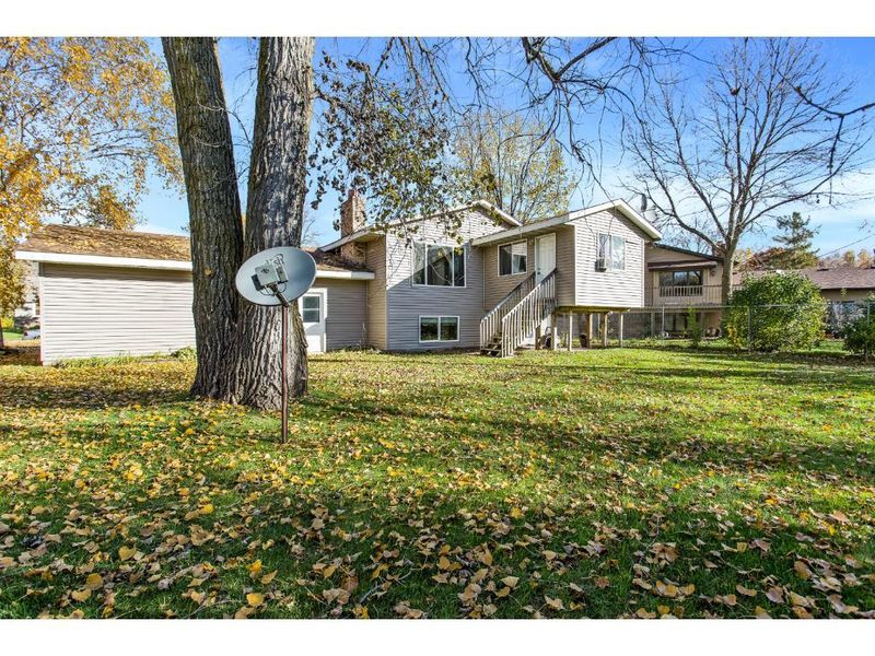 7732 Lakeview Ln NE, Spring Lake Park, MN 55432
