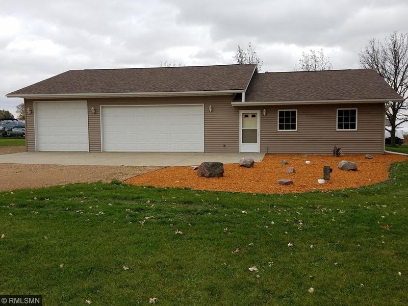 266 SW Montgomery Ave, Montgomery, MN 56069