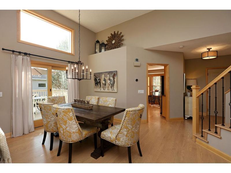 13984 Fountain Ct, Apple Valley, MN 55124