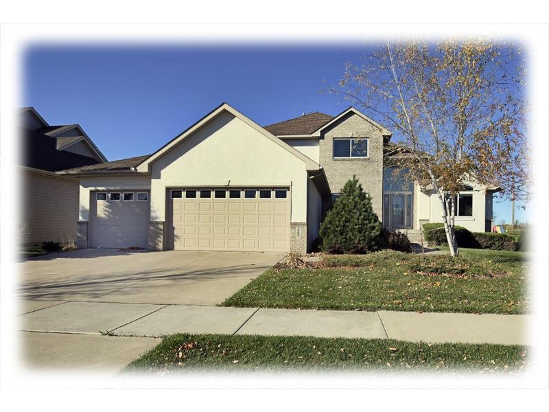 18564 68th Pl N, Maple Grove, MN 55311