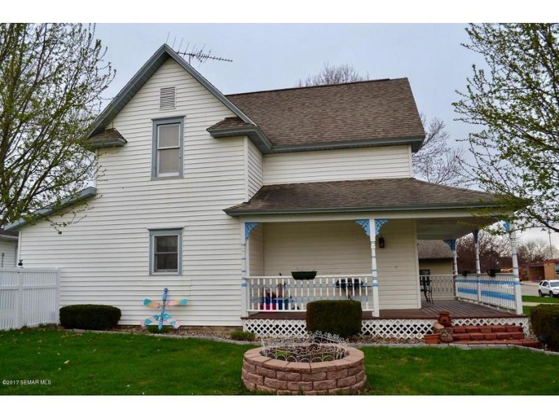 403 3rd Ave, Goodhue, MN 55027