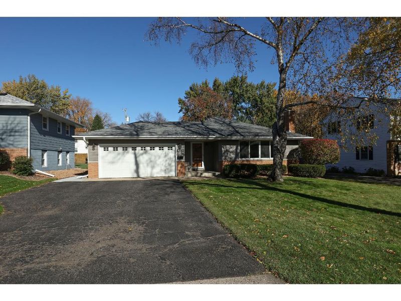 2924 W 71st St, Richfield, MN 55423
