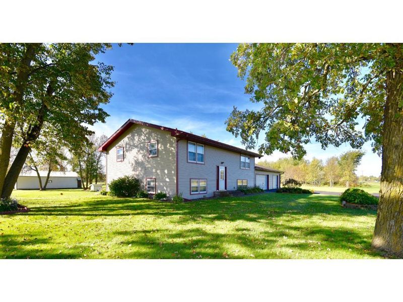 10035 140th St, Milaca, MN 56353