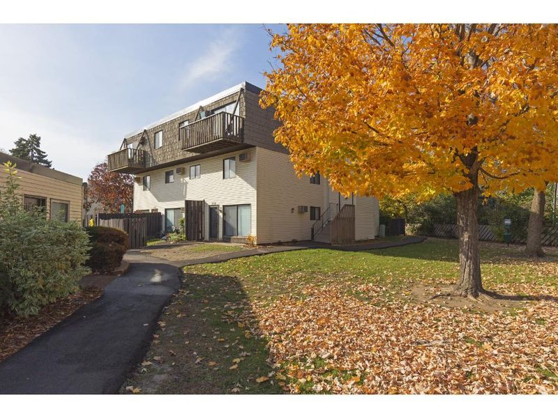 7308 72nd Ln N, Brooklyn Park, MN 55428