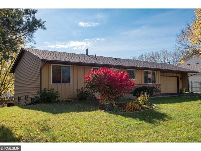 9193 78th St S, Cottage Grove, MN 55016