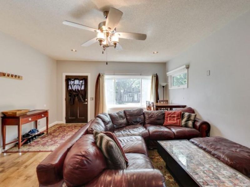 2306 Olive Ave, Wayzata, MN 55391