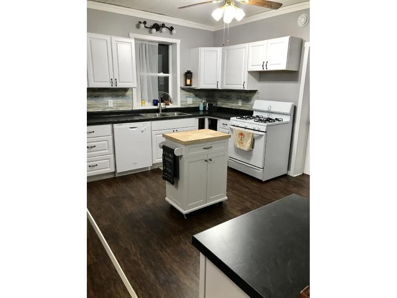 109 SW 1st Ave, Verndale, MN 56481