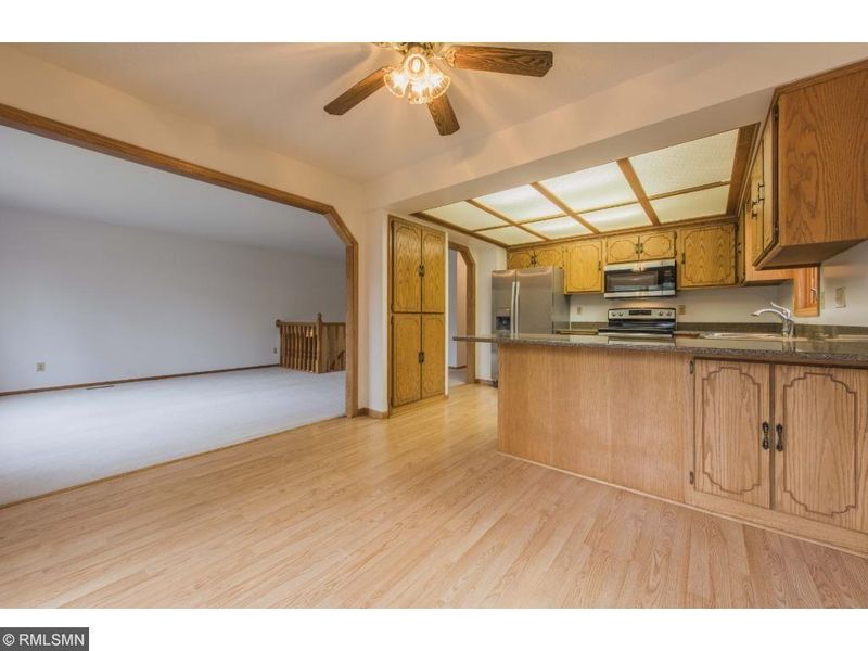 7800 W River Rd, Brooklyn Park, MN 55444