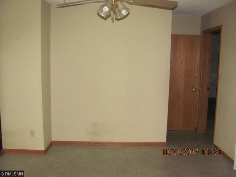 215 Hennepin Ave N, Isle, MN 56342