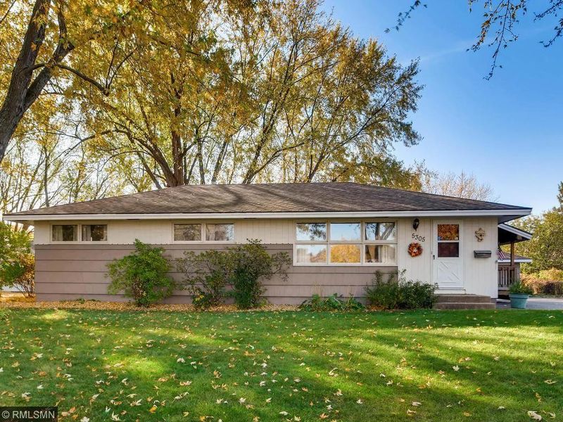5305 64th Ave N, Brooklyn Center, MN 55429