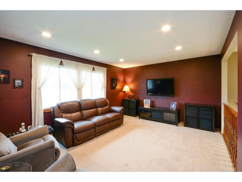 1316 79th Ave N, Brooklyn Park, MN 55444