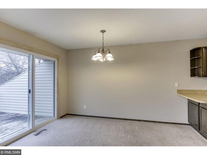 1114 E 145th St, Burnsville, MN 55337