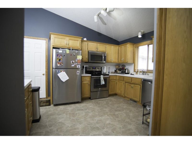 13332 90th Ave N, Maple Grove, MN 55369
