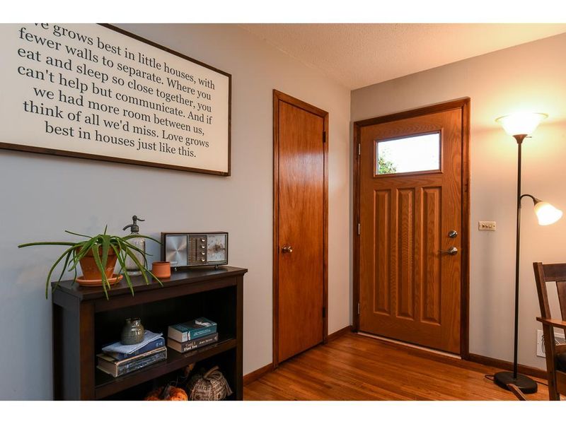 4829 Dillon St N, White Bear Lake, MN 55110