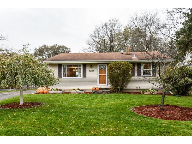 4829 Dillon St N, White Bear Lake, MN 55110
