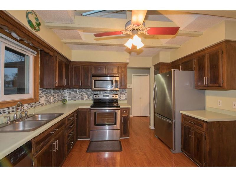 744 Caribou Ln, Eagan, MN 55123