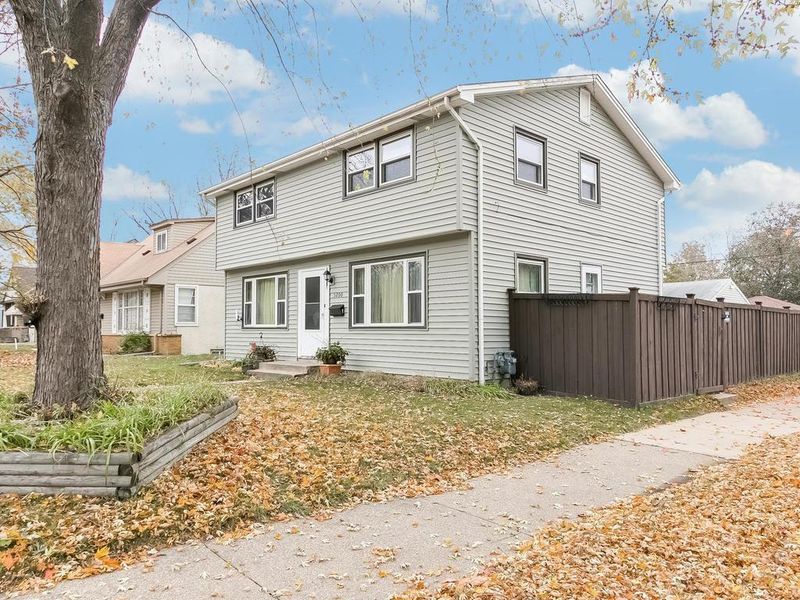 5200 Vincent Ave N, Minneapolis, MN 55430