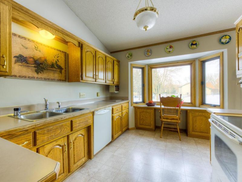 8204 121st Ln N, Champlin, MN 55316
