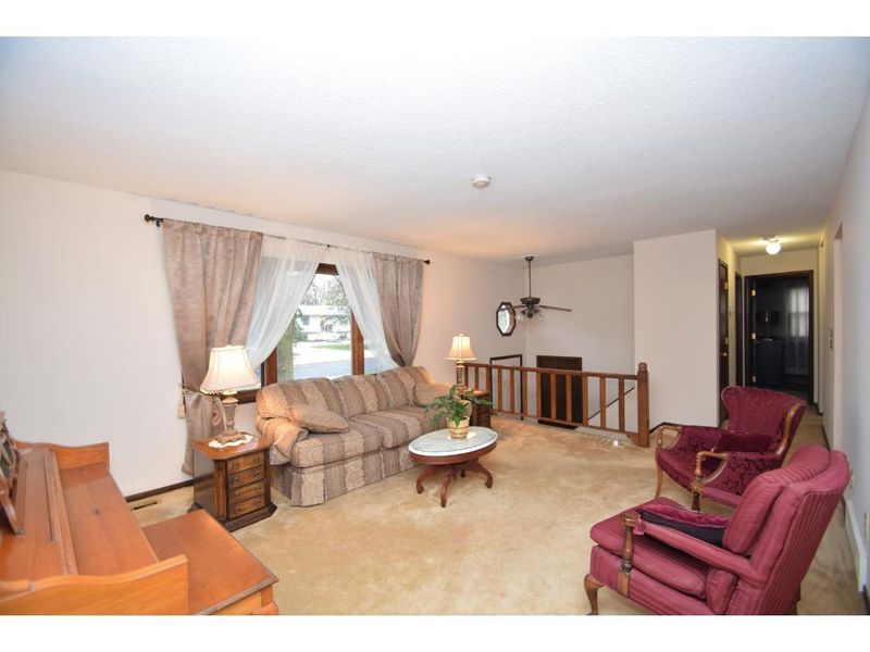 14349 Vintage St NW, Andover, MN 55304