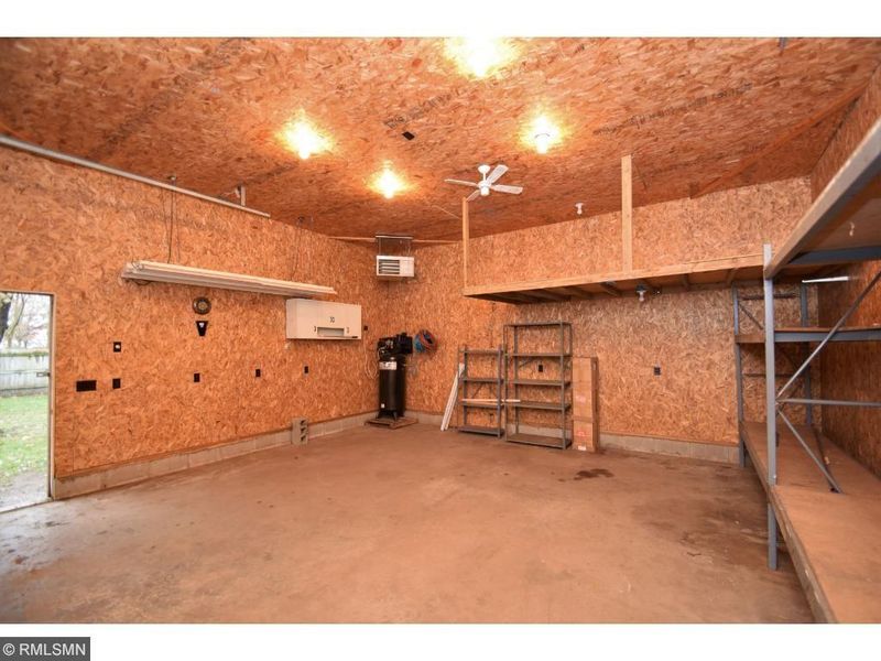 940 102nd Ln NE, Blaine, MN 55434