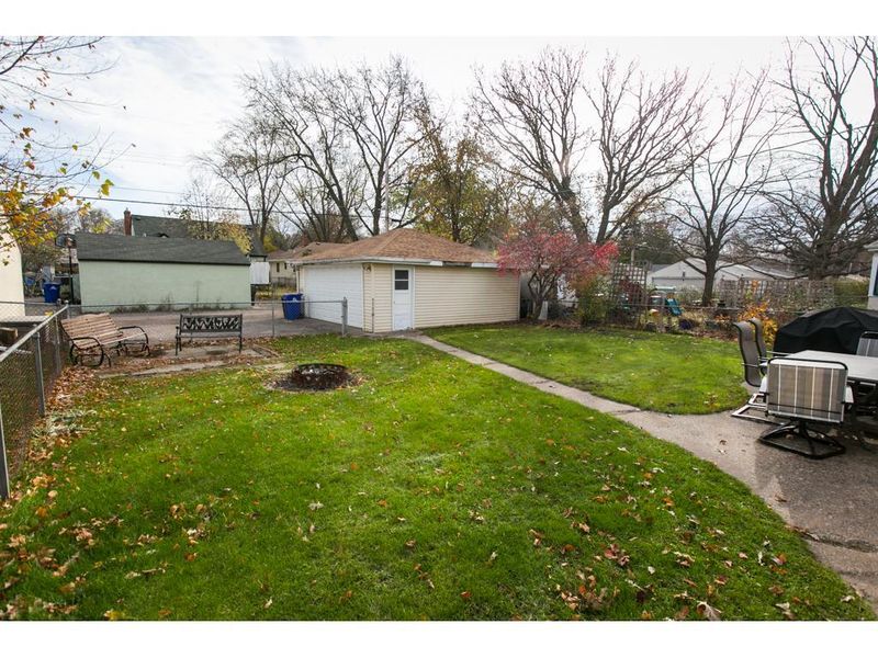 1602 Atlantic St, Saint Paul, MN 55106