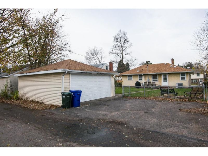 1602 Atlantic St, Saint Paul, MN 55106