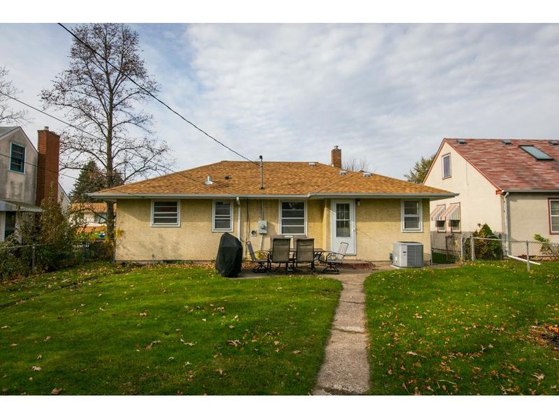 1602 Atlantic St, Saint Paul, MN 55106