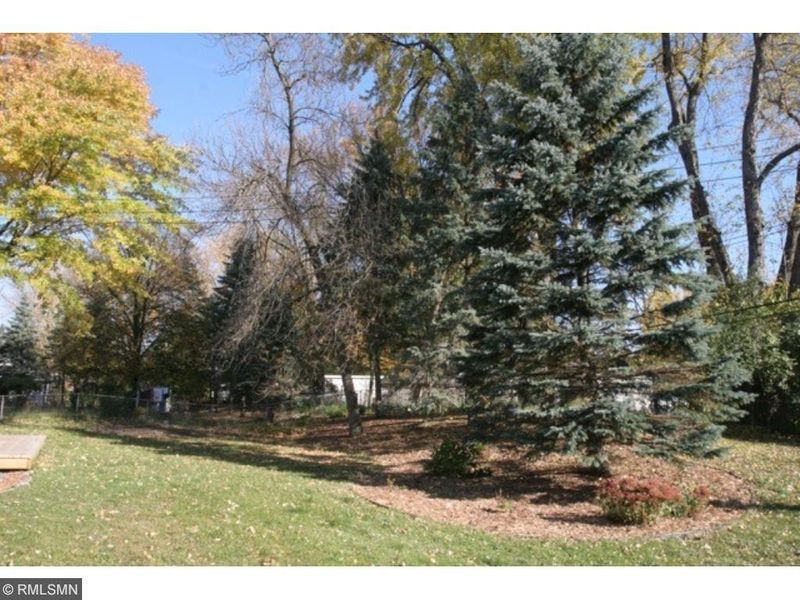3164 Hafner Ct, Shoreview, MN 55126