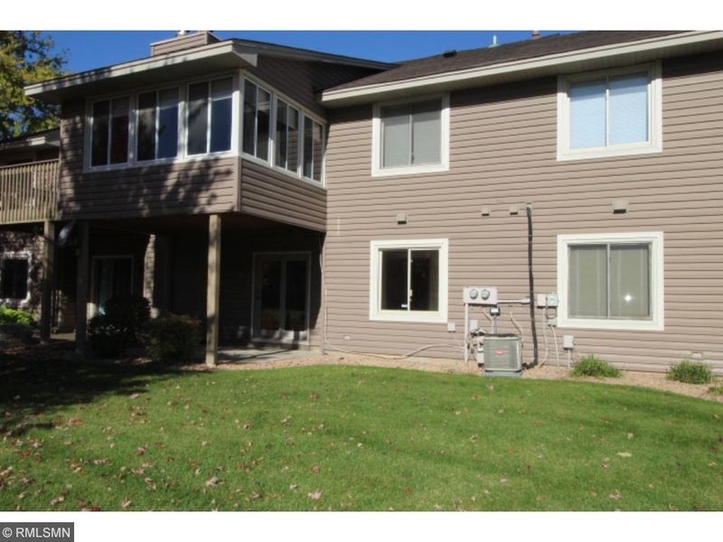 8858 Cottonwood Ln N, Maple Grove, MN 55369