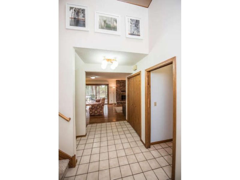 709 Grundhoefer Ct, Northfield, MN 55057